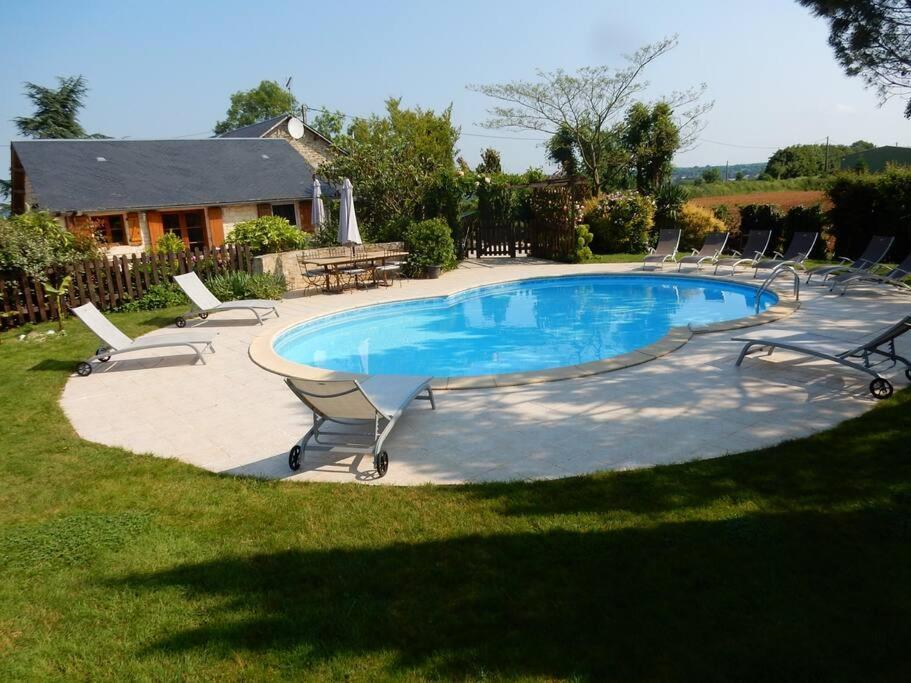 3 Self-Contained Gites With Pool And Games Room Saint-Georges-de-Noisné Exterior foto