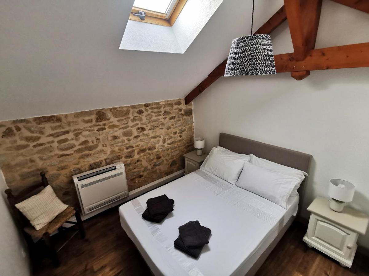 3 Self-Contained Gites With Pool And Games Room Saint-Georges-de-Noisné Exterior foto