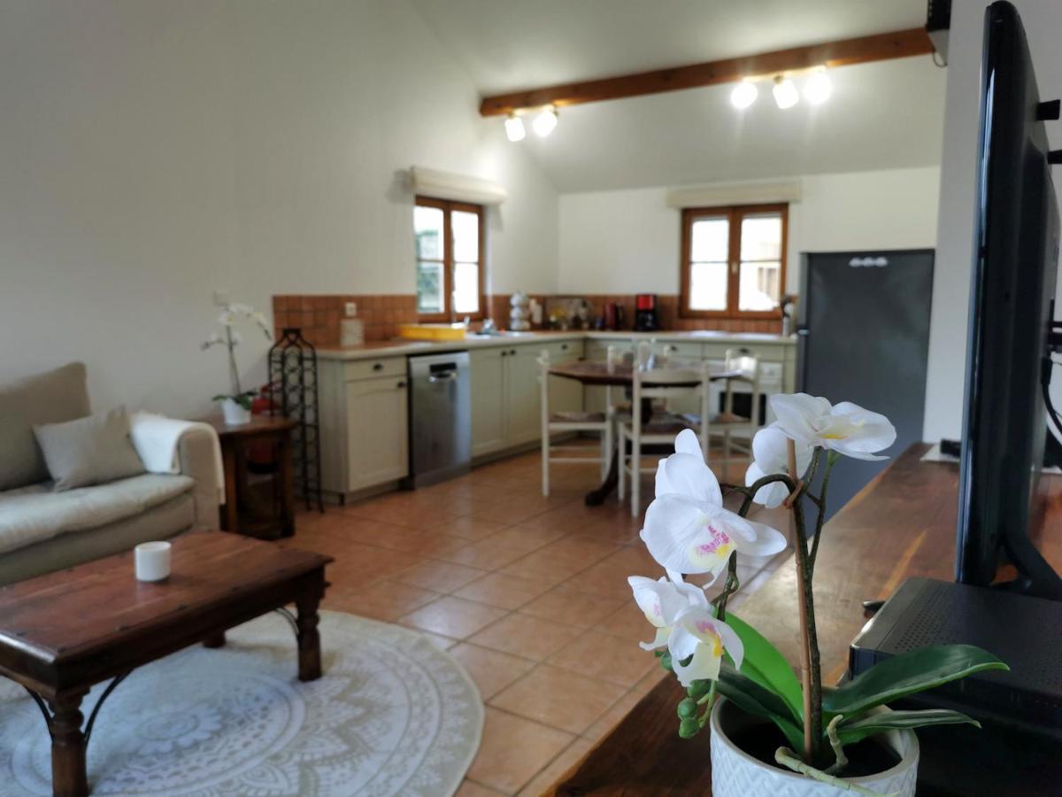 3 Self-Contained Gites With Pool And Games Room Saint-Georges-de-Noisné Exterior foto