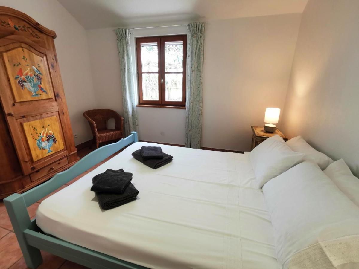 3 Self-Contained Gites With Pool And Games Room Saint-Georges-de-Noisné Exterior foto